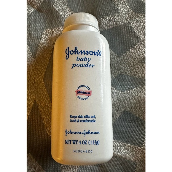 3-Johnson’s Baby Powder Silky Soft Skin Original Formula Talc 4 oz. Sealed - Picture 3 of 4